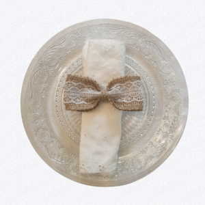 Noeud-jute-dentelle-assiette